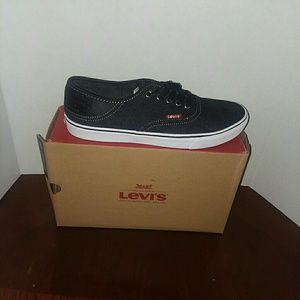 MEN'S LEVI'S SNEAKERS